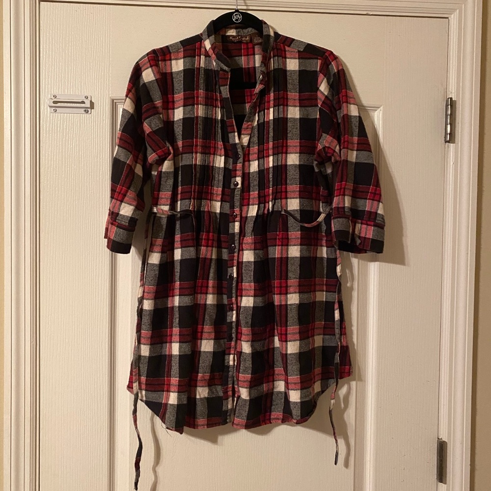 Plaid Ladies Button-Up
